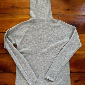 Vince 100% Cashmere Turtleneck - Slim Fit with Longer Length - SZ XS